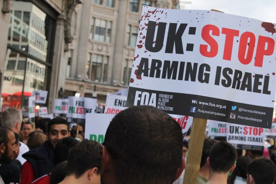 The scene outside Oxford Circus tube 10 mins before the demonstration began